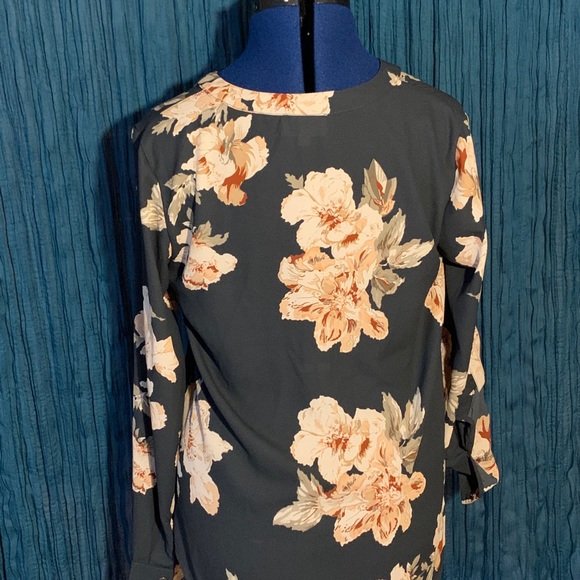 Blouse - Picture 2 of 2